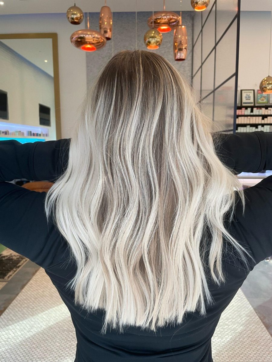 How to Choose Between Balayage, Foils and Full Colour